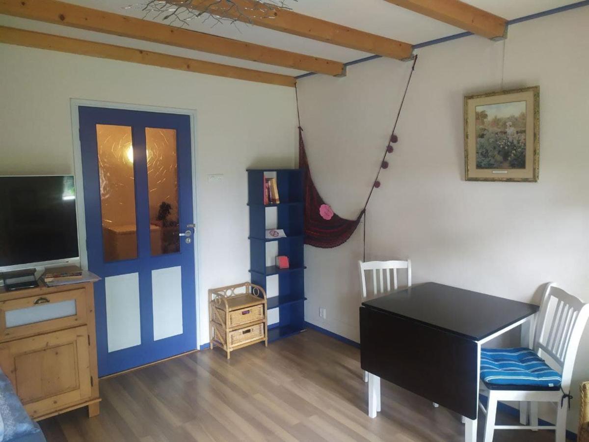 Logeerruimte In Gerenoveerde Boerderij In Wachtum 아파트 외부 사진